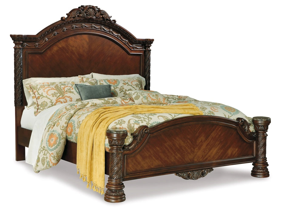 North Shore Queen Panel Bed With Dresser And Nightstand #B553